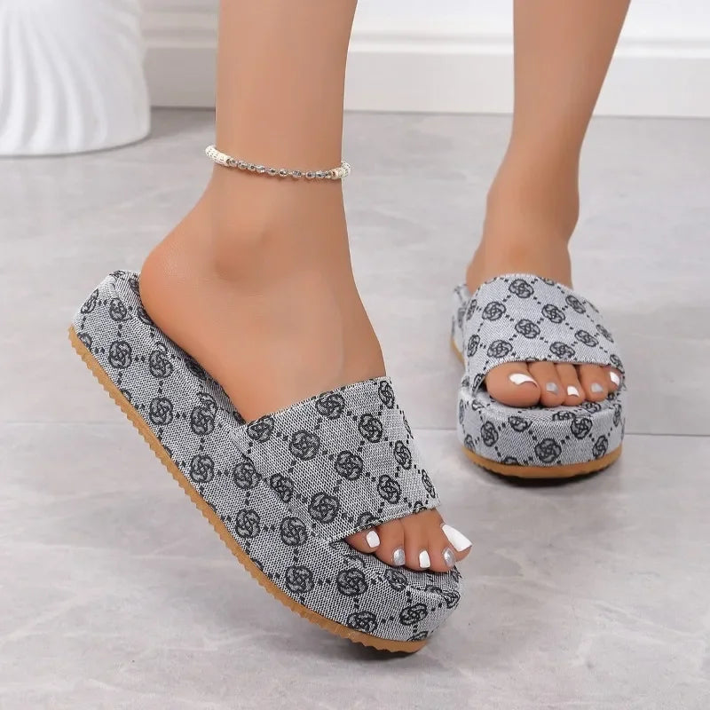 Women Platform Slippers 2025 Summer Women Shoes Designer Flat Sandals Outdoor Floral Sandals Ladies Beach Shoes Sandalias