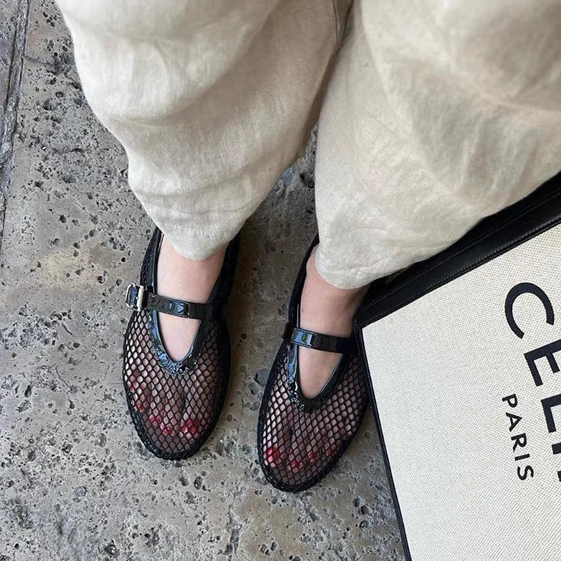 2025 New Mary Jane Flat oes Women's Summer Beautiful Hollow out Leather Woven Fiing Net Ballet Flat Bot oes